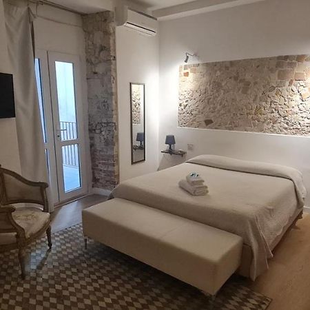 Beni Benius Hotel Каляри Екстериор снимка