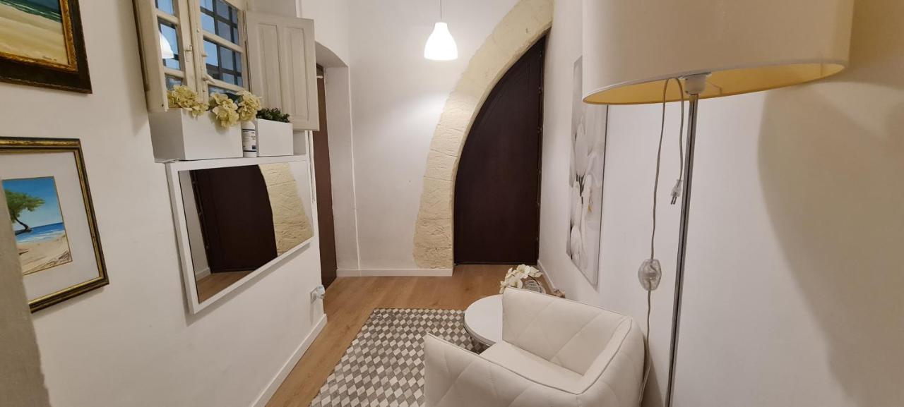 Beni Benius Hotel Каляри Екстериор снимка