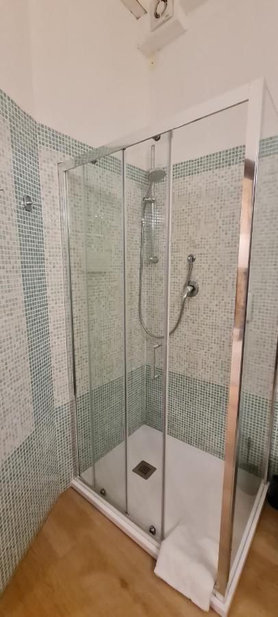 Beni Benius Hotel Каляри Екстериор снимка