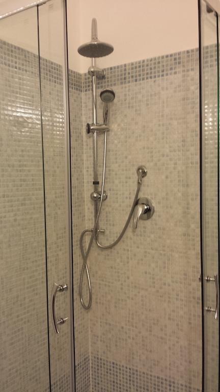 Beni Benius Hotel Каляри Екстериор снимка