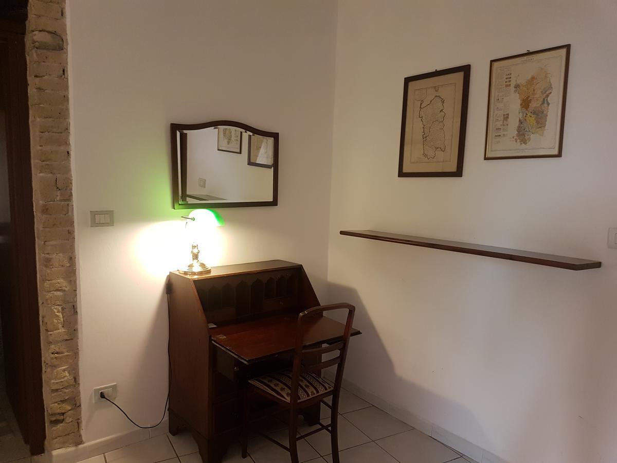 Beni Benius Hotel Каляри Екстериор снимка