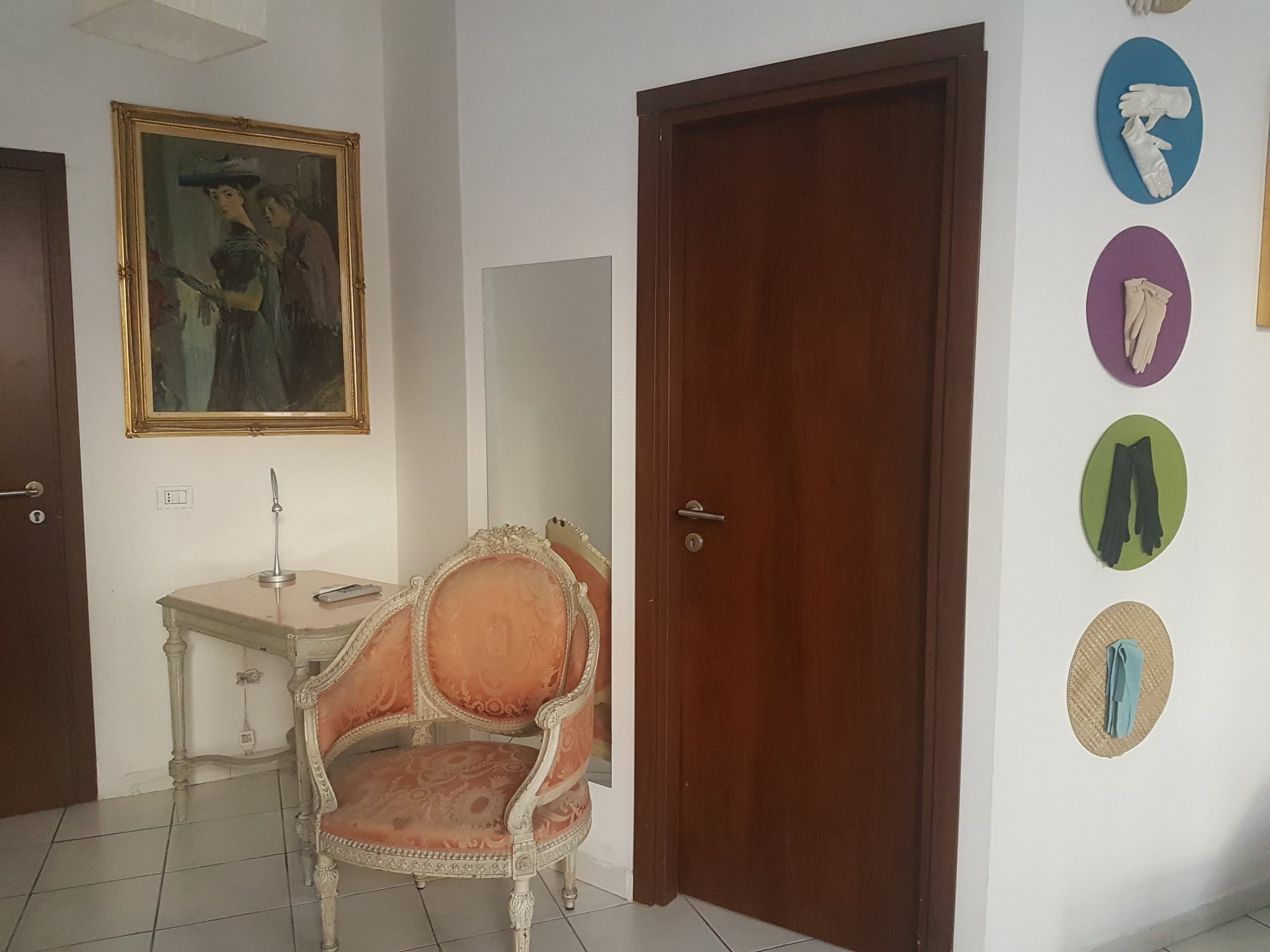 Beni Benius Hotel Каляри Екстериор снимка