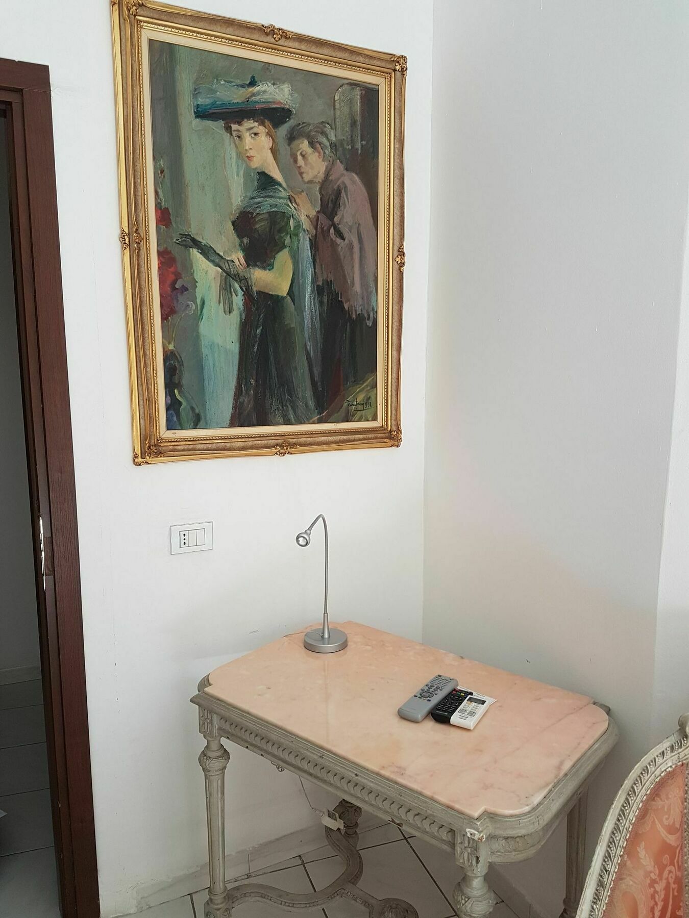 Beni Benius Hotel Каляри Екстериор снимка