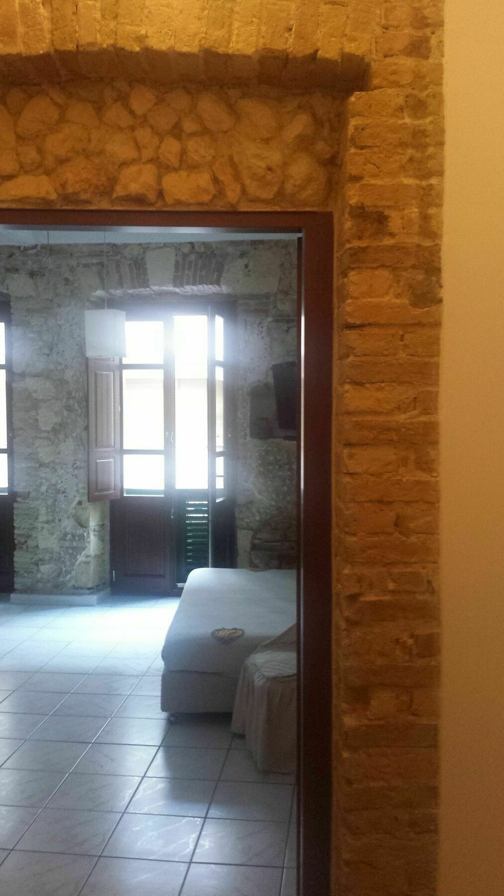 Beni Benius Hotel Каляри Екстериор снимка