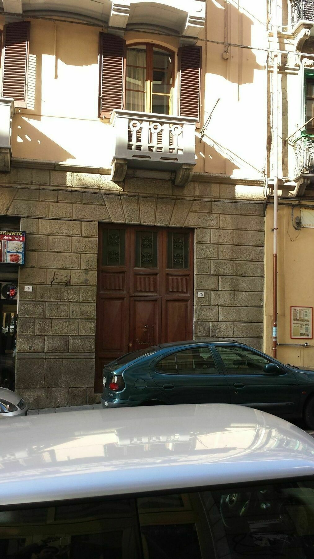 Beni Benius Hotel Каляри Екстериор снимка